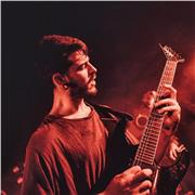 Musico con 15 años de experiencia. Soy Jaime, guitarrista con 15 años de experiencia. He tocado por toda España y compartido escenario con artistas como Vanesa Martin y Mario Diaz entre otros. Tengo mas de 3 años de experiencia dando clase de guitarra a t